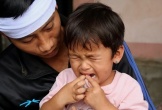 Hà Tĩnh: Sau tai nạn nghiệt ngã, 2 con thơ nức nở chạy quanh bàn thờ tìm mẹ