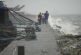 Thủ đô Philippines mưa lớn sau khi bão Noru đổ bộ