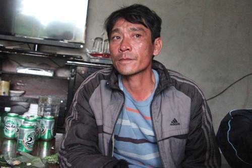 Anh Chung không ngờ mình trở về được với vợ con, được ngồi uống rượu với bạn bè sau khi bị sóng nhấn chìm