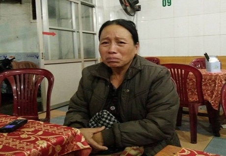 Mẹ của nam sinh Lê Văn Khánh mong các cơ quan chức năng xem xét vụ việc.