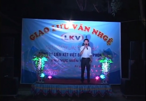 Một chương trình "tri ân" của tập đoàn lừa đảo Liên kết Việt diễn ra tại Hà Tĩnh. 