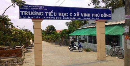 Trường Tiểu học C xã Vĩnh Phú Đông nơi thầy Hiệu trưởng Toàn công tác