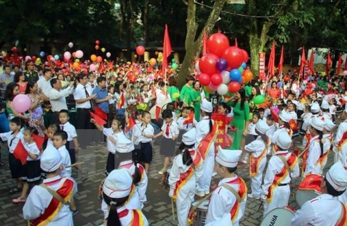  Lễ khai giảng của Trường Tiểu học Kim Liên, quận Đống Đa, Hà Nội. (Ảnh minh họa: TTXVN) 