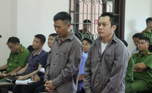 Bị cáo Lê Ngọc Hoàng (phải) tại phiên toà phúc thẩm ngày 1/11 vừa qua.