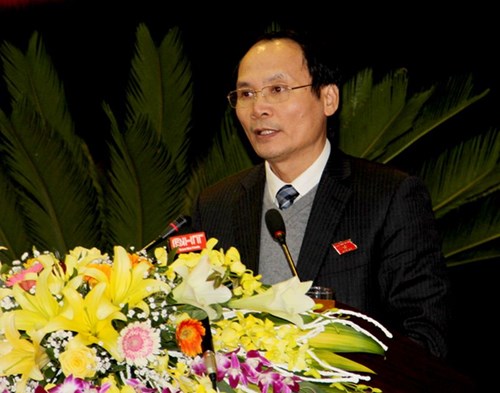 Giám đốc Sở Nông nghiệp và Phát triển nông thôn Nguyễn Văn Việt trả lời chất vấn