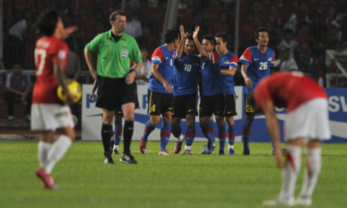 Ba cầu thủ Indonesia bị nghi bán độ ở trận chung kết lượt đi AFF Cup 2010 với Malaysia