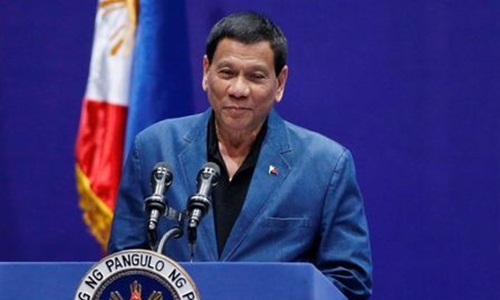 Tổng thống Duterte tại một sự kiện với cộng đồng người Philippines ở Hong Kong, Trung Quốc tháng 4/2018. Ảnh: Reuters.