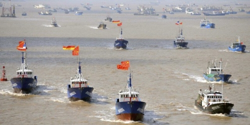 Các tàu cá Trung Quốc. (Ảnh: Atimes)