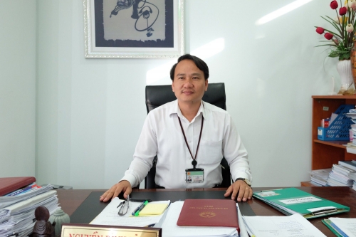 Ông Nguyễn Đình Vĩnh - Giám đốc Sở GD&ĐT Đà Nẵng vừa được Thành uỷ Đà Nẵng điều động, phân công giữ chức Bí thư Quận uỷ Ngũ Hành Sơn