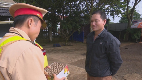 Đối tượng Nguyễn Hữu Trang khai mua số pháo về bán kiếm tiền tiêu Tết