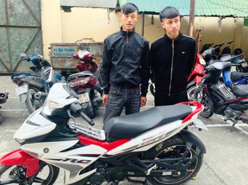 Hai trong 4 kẻ gây ra vụ cướp xe máy táo tợn ở phường Nam Ngạn, TP Thanh Hóa