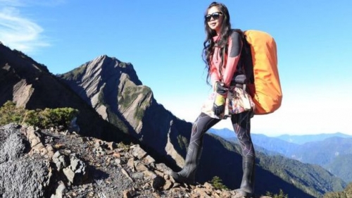 Gigi được coi là người nổi tiếng trên mạng xã hội với các chuyến leo núi phiêu lưu. (Ảnh: Facebook)