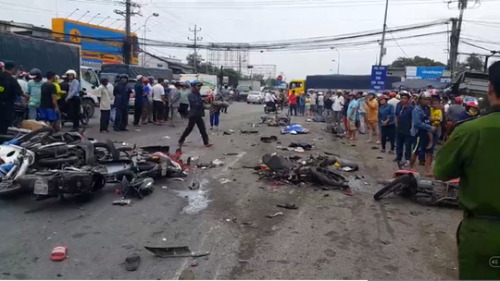 Vụ TNGT thảm khốc ở Long An ngày 2-1 khiến 4 người chết, 18 người bị thương