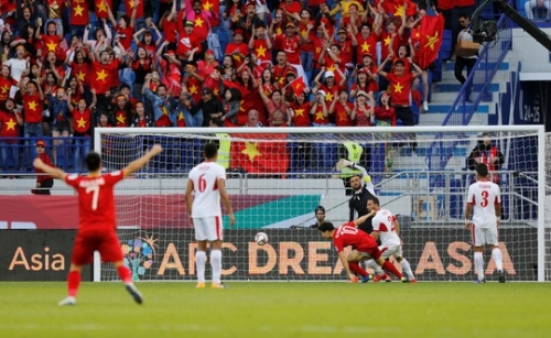 Đội tuyển hiện tại giúp bóng đá Việt Nam nâng tầm đẳng cấp lên hàng châu lục Ảnh: REUTERS