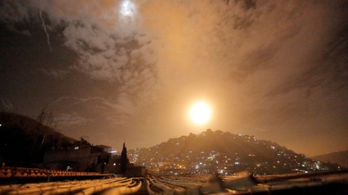 Hình ảnh vụ không kích của Israel ở Damascus hôm 21-1. Ảnh: Ynet News