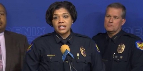 Cảnh sát trưởng Phoenix, bà Jeri Williams, cho biết Sutherland đang đối mặt với một tội danh cưỡng hiếp và một tội danh lạm dụng nạn nhân không có khả năng chống trả. Ảnh: Fox News