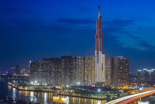 Tòa nhà cao nhất Việt Nam là điểm bắn pháo hoa mới, dịp Tết Nguyên đán năm nay. Ảnh: Quỳnh Trần.