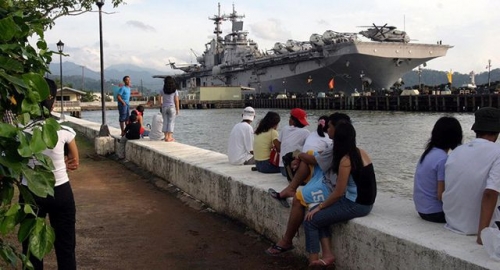 Tàu chiến Mỹ tại Vịnh Subic. Ảnh: SPUTNIK NEWS