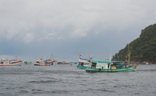 Tàu cá neo đậu tại đảo Hòn Chuối, Cà Mau. (Ảnh: CTV)