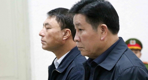 Hai cựu thứ trưởng Bộ Công an Bùi Văn Thành và Trần Việt Tân - Ảnh: TTXVN
