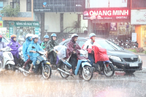 Ảnh hưởng không khí lạnh, chiều nay miền Bắc mưa giông. (Ảnh minh họa: Nguyễn Dương).