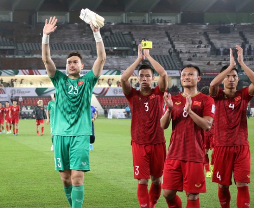Đặng Văn Lâm mắc 2 sai lầm trong trận thua ngược 2-3 của tuyển Việt Nam trước Iraq