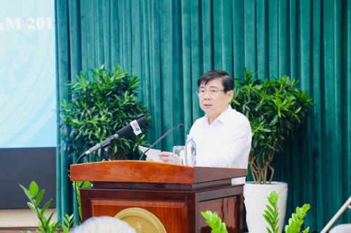 Chủ tịch UBND TP HCM Nguyễn Thành Phong tại hội nghị tổng kết công tác tổ chức chăm lo Tết Kỷ Hợi 2019