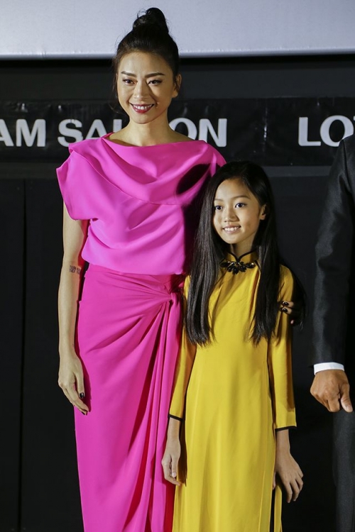 Ngô Thanh Vân và bé Cát Vy đóng vai mẹ con ở trong phim.