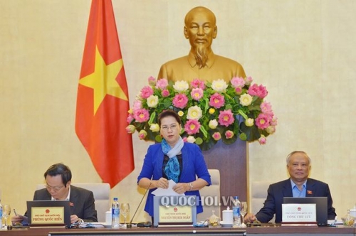 Chủ tịch Quốc hội Nguyễn Thị Kim Ngân chủ trì phiên thảo luận sửa luật Đầu tư công