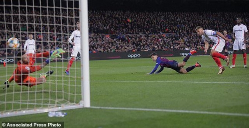 Coutinho lập cú đúp trong chiến thắng 6-1 của Barcelona trước Sevilla hồi tháng 1/2019