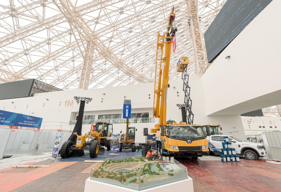 'Đột nhập' VEC trước giờ khai mạc siêu triển lãm công nghiệp '5 trong 1' lớn nhất từ trước đến nay