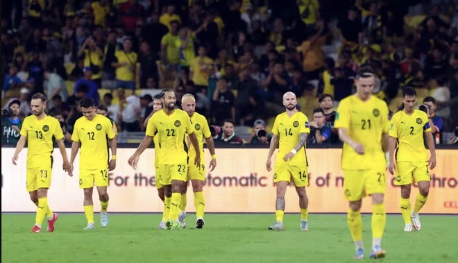 Malaysia 'ghen tị' khi Singapore chỉ dùng 2 cầu thủ nhập tịch để có vé Asian Cup