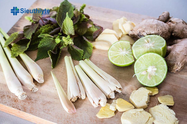 Xông hơi mặt bằng lá tía tô: Lợi ích bất ngờ cho da và sức khỏe