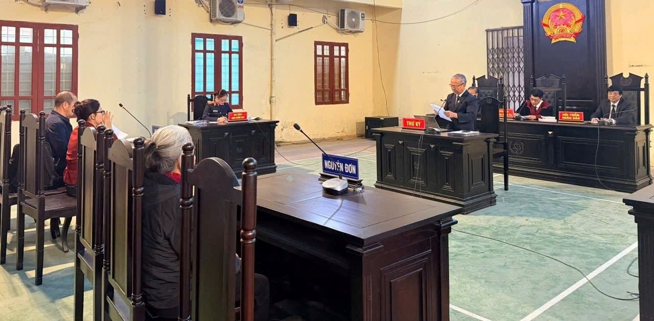 Tòa bác yêu cầu khởi kiện vụ mẹ đòi lại đất đã cho con