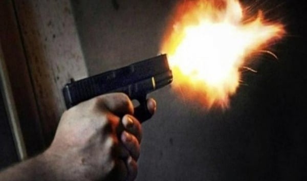 Nghi ngờ vợ ngoại tình, Nguyễn Chí Tâm mang theo súng đi đánh ghen rồi cướp xe máy của tình địch