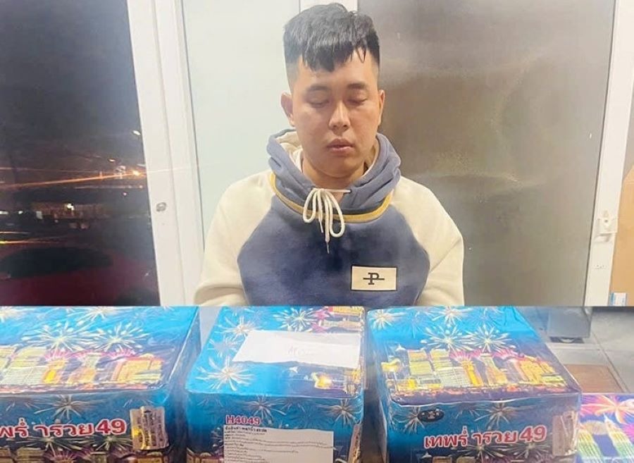 Hà Tĩnh: Mua pháo hoa nổ về làm “quà cưới”, nam thanh niên bị khởi tố