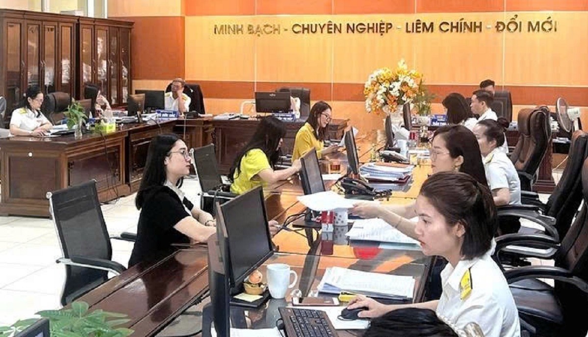 Ngành Thuế luân chuyển cán bộ lĩnh vực đất đai và vàng bạc trước ngày 28/2