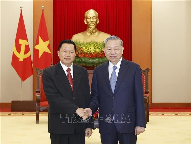 Tổng Bí thư Tô Lâm tiếp Bộ trưởng Bộ Công an Lào