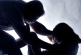 Điều tra cháu gái 15 tuổi bị 2 người đàn ông hiếp dâm