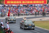 Xe VinFast VF 8 mui trần dẫn đoàn tại Lễ diễu binh Chào mừng 70 năm chiến thắng lịch sử Điện Biên Phủ có gì đặc biệt?