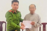 Cụ ông 70 tuổi Hà Tĩnh suýt mang 2 sổ tiết kiệm chuyển sạch cho kẻ lừa đảo, công an cảnh báo thủ đoạn mới tinh vi