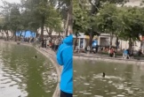 Xôn xao clip cô gái không mặc quần áo, nghi đuối nước ở hồ Hoàn Kiếm