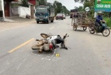 Va chạm với xe đầu kéo, người đàn ông đi xe máy t.ử v.o.n.g