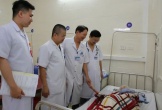 Khám cho cụ bà 95 tuổi, bác sĩ bất ngờ phát hiện cành cây trong lồng ngực