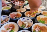 Thưởng thức món bún quậy đặc sản trứ danh 