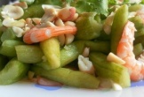 Rau dại xưa cho lợn ăn nay thành đặc sản 90.000 đồng/kg