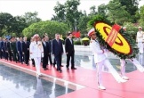 Lãnh đạo Đảng, Nhà nước dâng hương tưởng niệm các Anh hùng liệt sĩ và vào Lăng viếng Chủ tịch Hồ Chí Minh