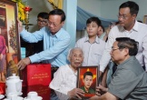 Thủ tướng Phạm Minh Chính thăm Bà mẹ VNAH và tri ân liệt sĩ ở Quảng Trị