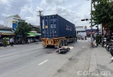 Xe container va chạm xe máy, một phụ nữ bị cán tử vong trên đường đi chợ
