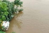 Một thiếu niên đâm mẹ rồi được phát hiện tử vong dưới sông